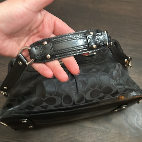 Coach Ashley Satchel - Picture 6 of 14